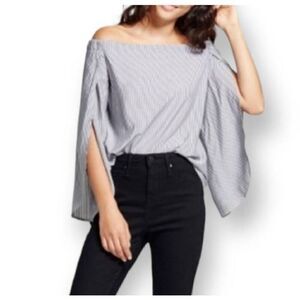 MERONA OFF THE SHOULDER TULIP SLEEVE GRAY & WHITE STRIPE TOP SZ.XS EUC